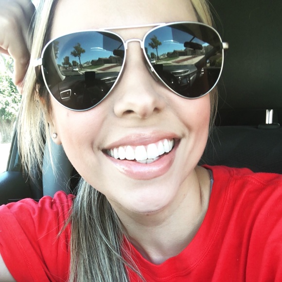 Meet your Posher, Brenda - Picture 1 of 1